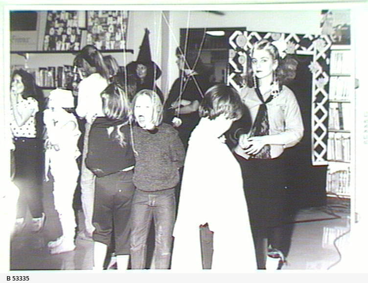 playing-%22apple-on-a-string%22-at-a-halloween-party-at-the-childrens-library-state-library-of-south-australia